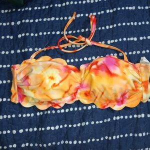 TIEDYE SCALLOPED BATHING SUIT TOP
